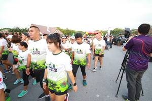 BIB: 
                            <button type="button" onclick="openModal(3530939)" class="btn btn-primary btn-sm float-right btn-popup" data-toggle="modal" data-target=".modal-high-quality">
                        <i class="fas fa-shopping-cart"></i> Add to Cart
                    </button>
                                            <button type="button" onclick="isThisMe(3530939, true)" class="btn btn-success btn-sm float-right btn-popup btn-isme hidden" data-toggle="tooltip" data-placement="bottom" title="นี่คือรูปของคุณใช่ไหม คลิกที่นี่เพื่อเอาเข้าอัลบั้ม">
                        <i class="fas fa-plus"></i> Add to album
                    </button>
                    <button type="button" onclick="isThisMe(3530939, false)" class="btn btn-warning btn-sm float-right btn-popup btn-isnotme hidden">
                        <i class="fas fa-ban"></i> Remove from album
                    </button>